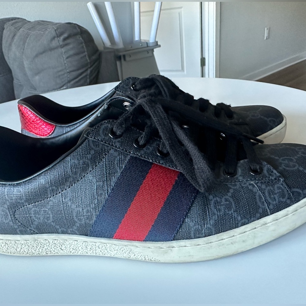 Men’s Gucci sneakers